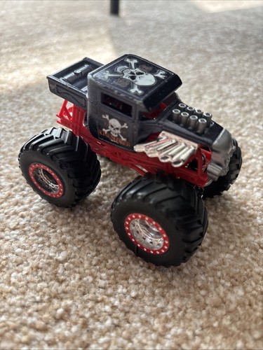Hot wheels bone shaker - hot, rod